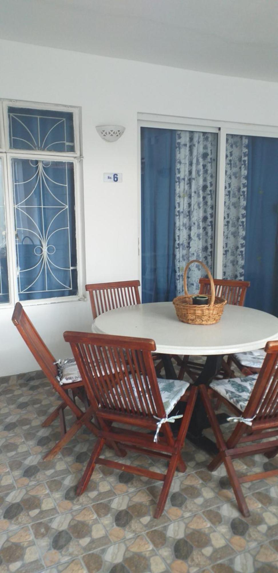 Corinne Villa A 300M From The Beach กรองด์เบย์ ภายนอก รูปภาพ