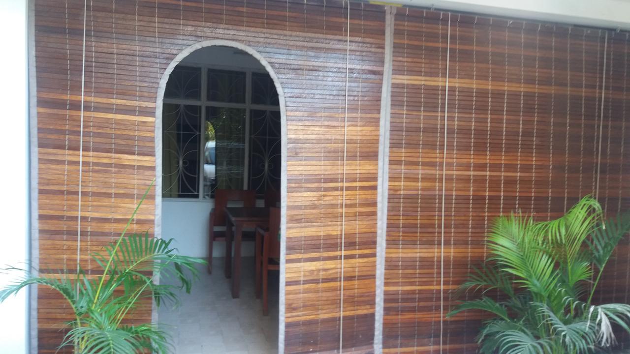 Corinne Villa A 300M From The Beach กรองด์เบย์ ภายนอก รูปภาพ