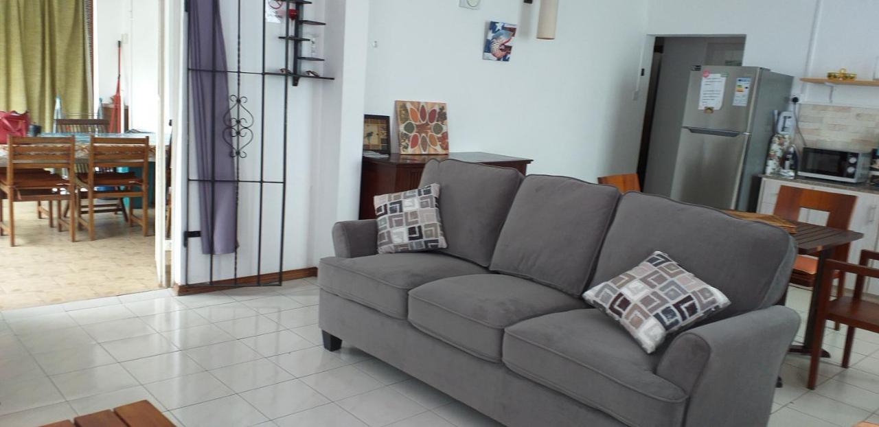 Corinne Villa A 300M From The Beach กรองด์เบย์ ภายนอก รูปภาพ